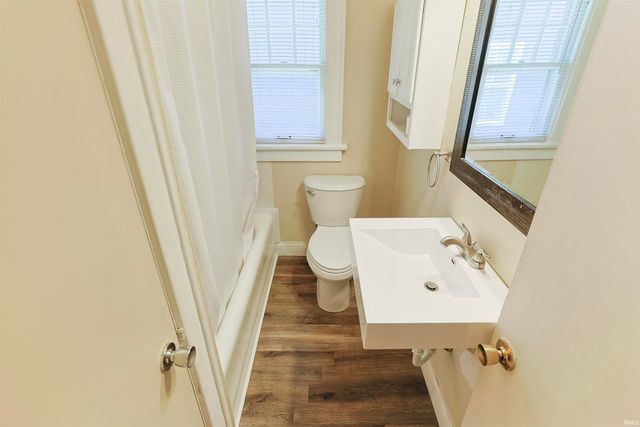 2157 Berkley Place, South Bend, IN 46616