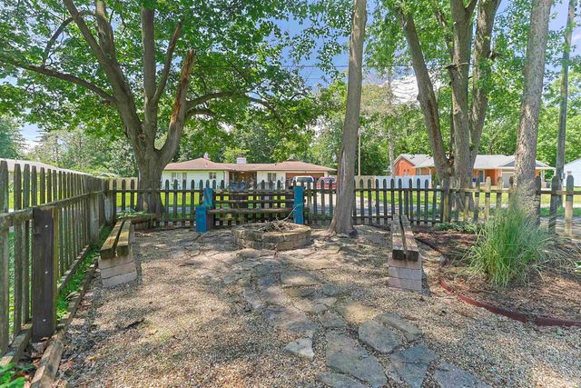 2157 Berkley Place, South Bend, IN 46616