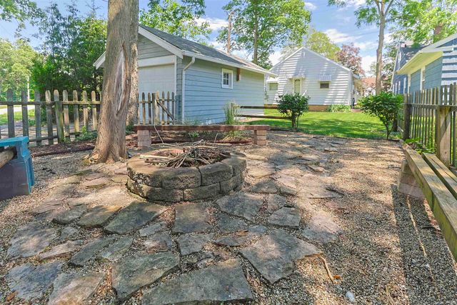 2157 Berkley Place, South Bend, IN 46616