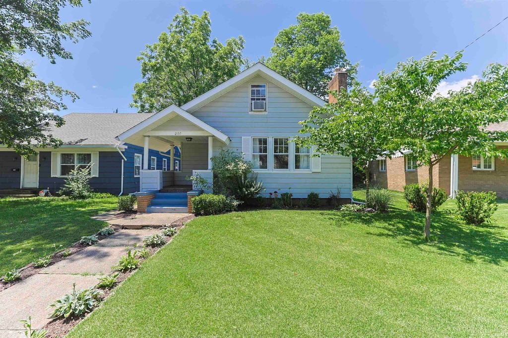 2157 Berkley Place, South Bend, IN 46616