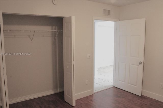 9650 NW 2nd St 4-301, Pembroke Pines, FL 33024