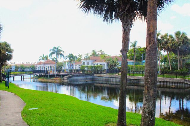 9650 NW 2nd St 4-301, Pembroke Pines, FL 33024