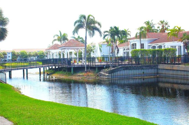 9650 NW 2nd St 4-301, Pembroke Pines, FL 33024