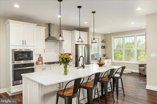 1015 REDBUD RD, Winchester, VA 22603