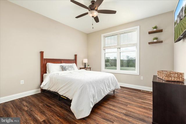 1015 REDBUD RD, Winchester, VA 22603