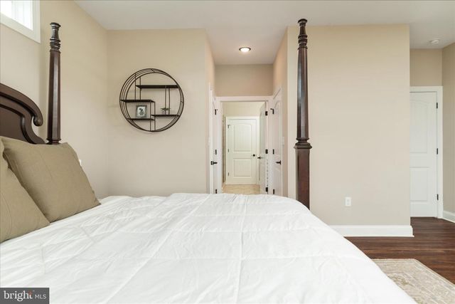 1015 REDBUD RD, Winchester, VA 22603
