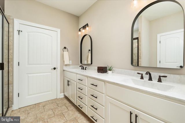 1015 REDBUD RD, Winchester, VA 22603