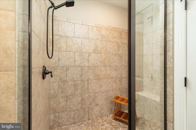 1015 REDBUD RD, Winchester, VA 22603