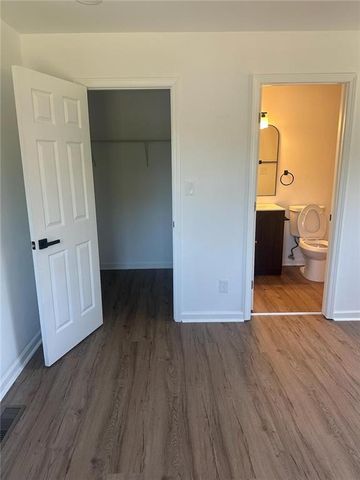 122 Jennifer Lane SW 120, Marietta, GA 30060