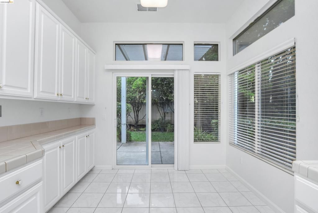 Image 11 of property listing at 276 Black Amber Way, Brentwood, CA 94513