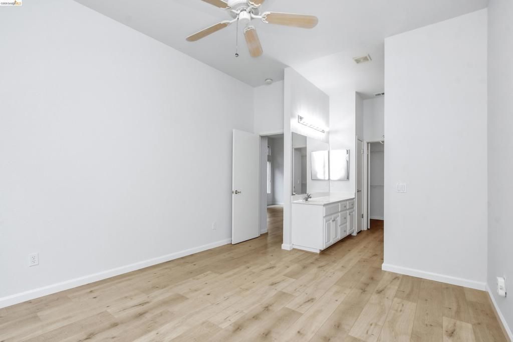 Image 15 of property listing at 276 Black Amber Way, Brentwood, CA 94513