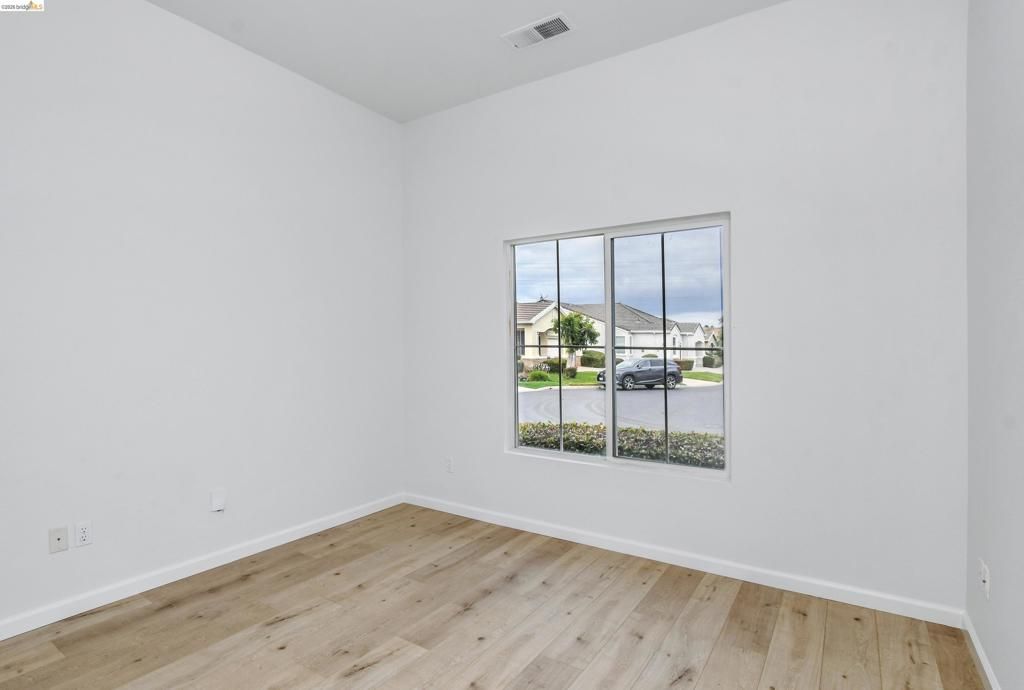 Image 18 of property listing at 276 Black Amber Way, Brentwood, CA 94513