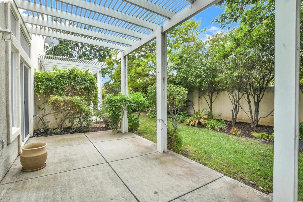 Image 20 of property listing at 276 Black Amber Way, Brentwood, CA 94513
