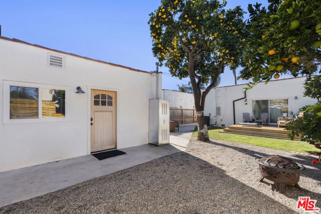 3032 Somerset Drive, Los Angeles, CA 90016