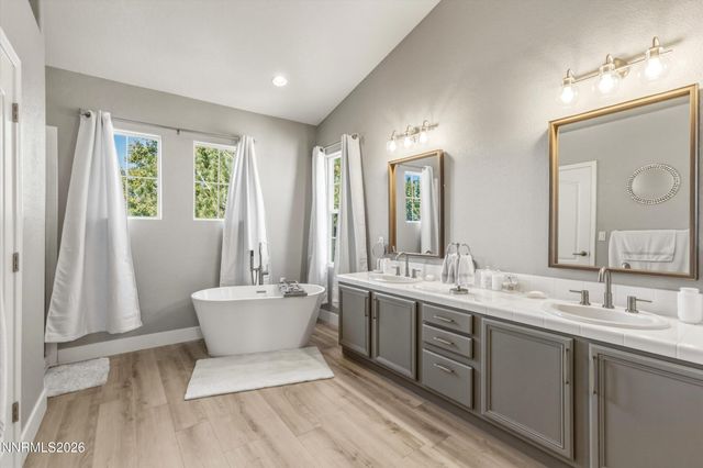 6726 Runnymede Drive, Sparks, NV 89436