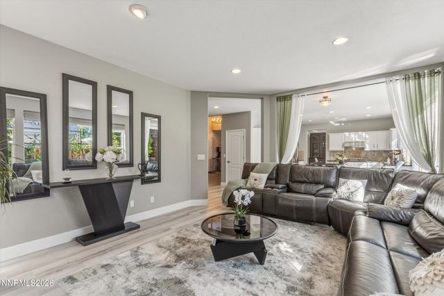 6726 Runnymede Drive, Sparks, NV 89436