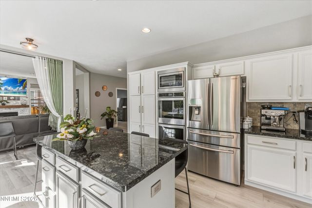6726 Runnymede Drive, Sparks, NV 89436