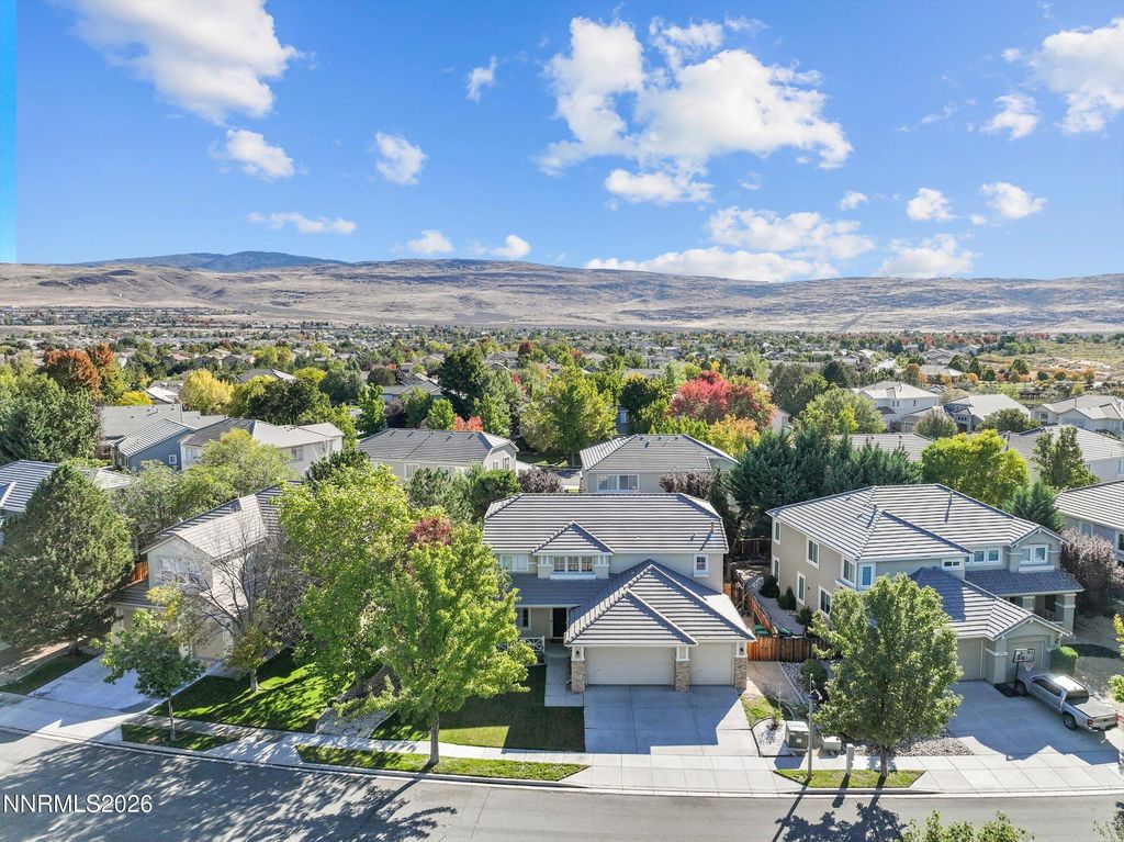 6726 Runnymede Drive, Sparks, NV 89436