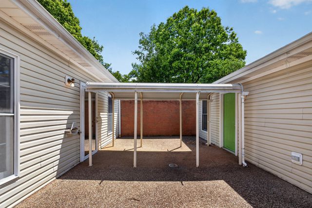 105 Savannah Way, Danville, KY 40422