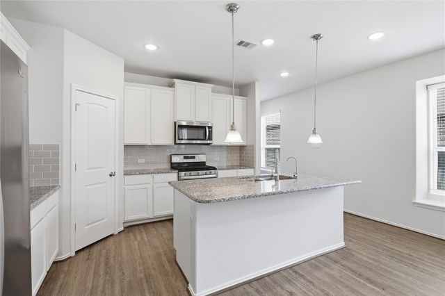 17706 White Lightning Way, Spring, TX 77379