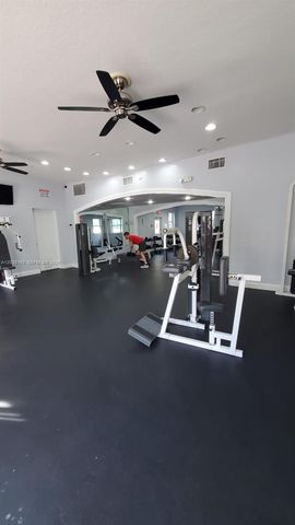8333 Lake Dr 104, Doral, FL 33166
