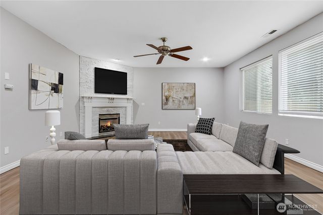 3240 Destination Avenue E, Fife, WA 98424