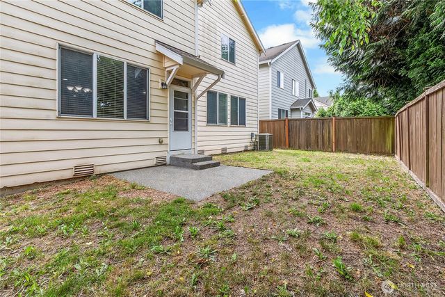 3240 Destination Avenue E, Fife, WA 98424
