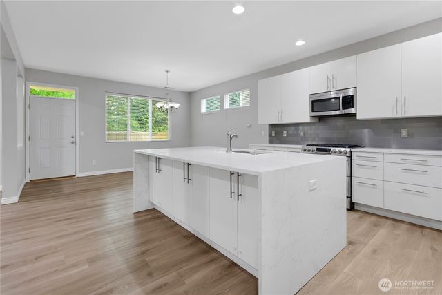 3240 Destination Avenue E, Fife, WA 98424