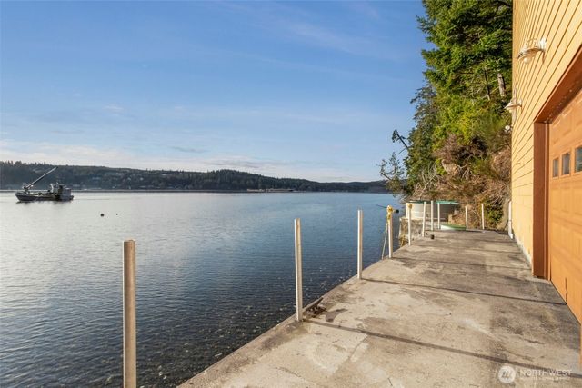 9930 Misery Point Road NW, Seabeck, WA 98380