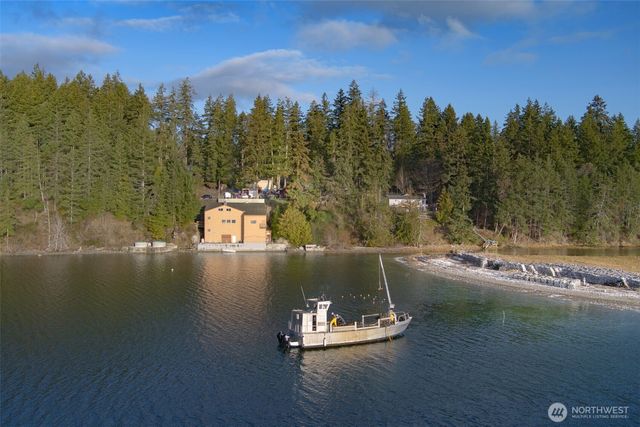 9930 Misery Point Road NW, Seabeck, WA 98380