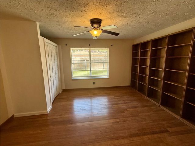 118 Markham Pl, Portland, TX 78374