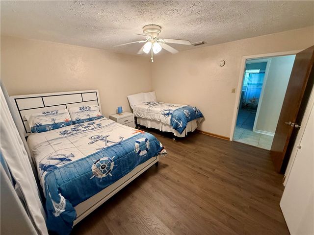 118 Markham Pl, Portland, TX 78374