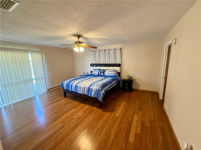 118 Markham Pl, Portland, TX 78374