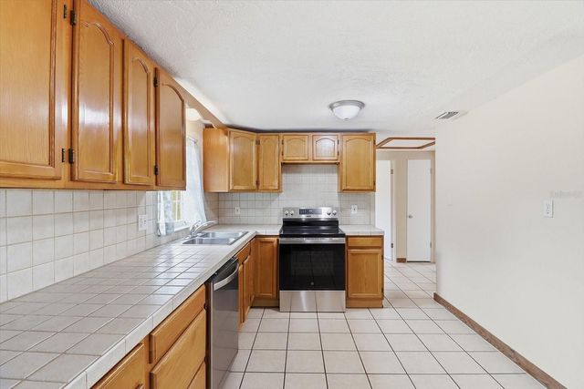 7461 W VILLAGE DRIVE, Homosassa, FL 34446