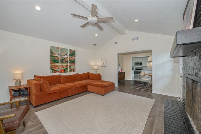 1803 Southwood Drive, College Station, TX 77840