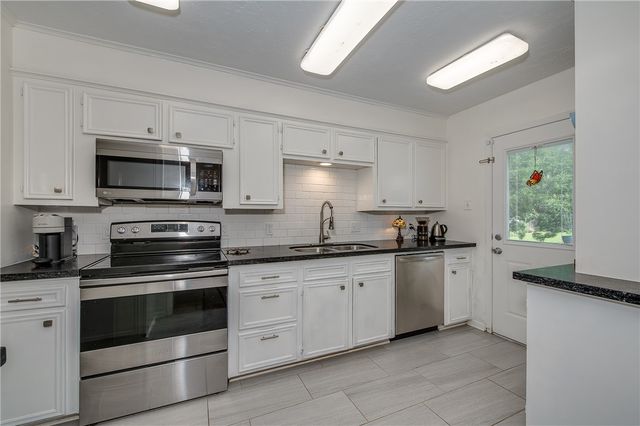 1803 Southwood Drive, College Station, TX 77840