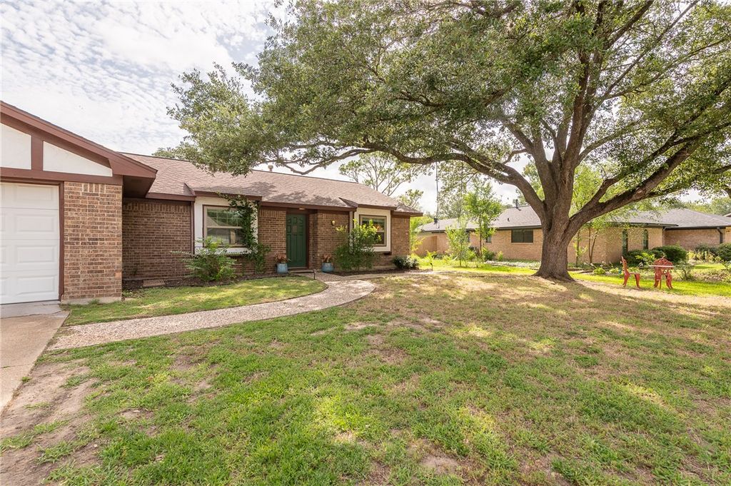 1803 Southwood Drive, College Station, TX 77840 — photo 4