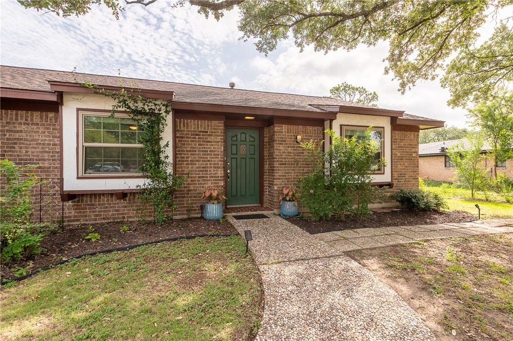 1803 Southwood Drive, College Station, TX 77840 — photo 5