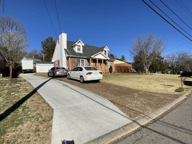 552 Piccadilly Row, Antioch, TN 37013