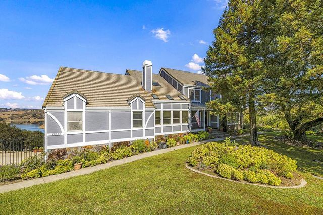 17300 Chesbro Lake Drive, Morgan Hill, CA 95037