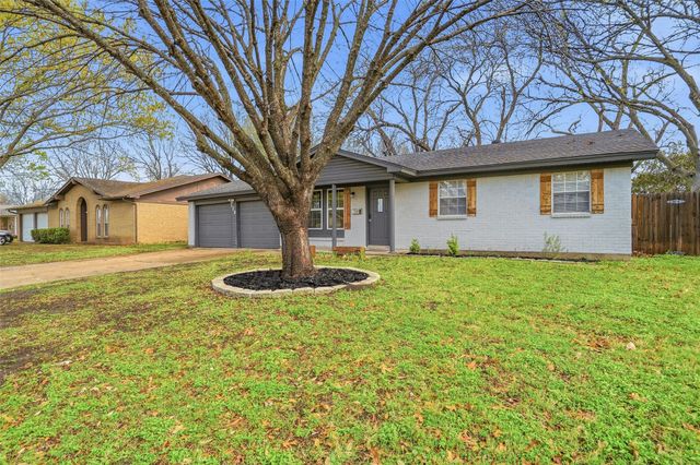 120 NW Suzanne Terrace, Burleson, TX 76028