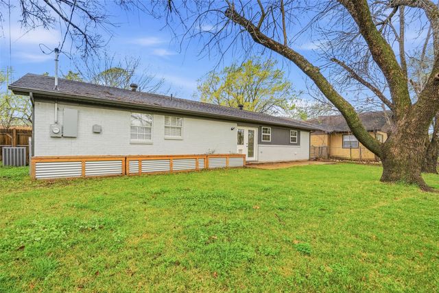 120 NW Suzanne Terrace, Burleson, TX 76028