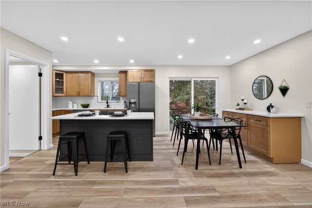 6580 Barton Road, North Olmsted, OH 44070
