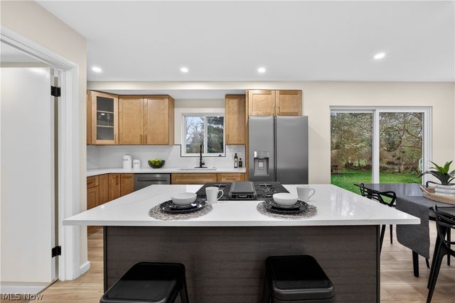 6580 Barton Road, North Olmsted, OH 44070