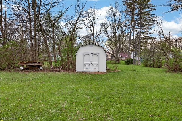 6580 Barton Road, North Olmsted, OH 44070