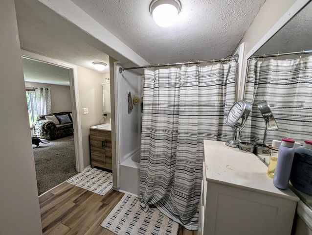 1466 Scenic Drive, Laketon Twp, MI 49445