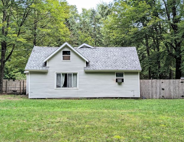1466 Scenic Drive, Laketon Twp, MI 49445
