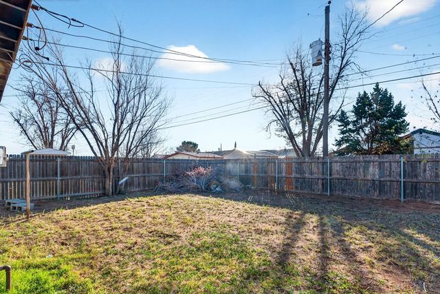 2011 W 16th St, Odessa, TX 79763