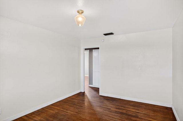 2011 W 16th St, Odessa, TX 79763