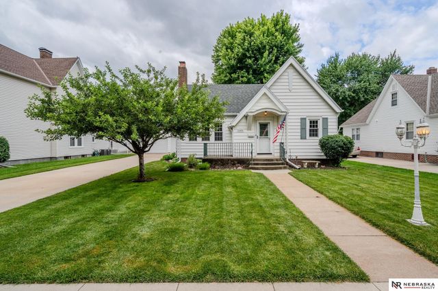 645 E 6th Street, Fremont, NE 68025